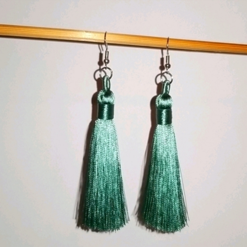 Handcrafted Tassel Earrings (spearmint)